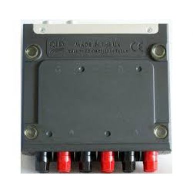 Двухканальный аудиокоммутатор QED 2 way Speaker Switch (A-SS21)